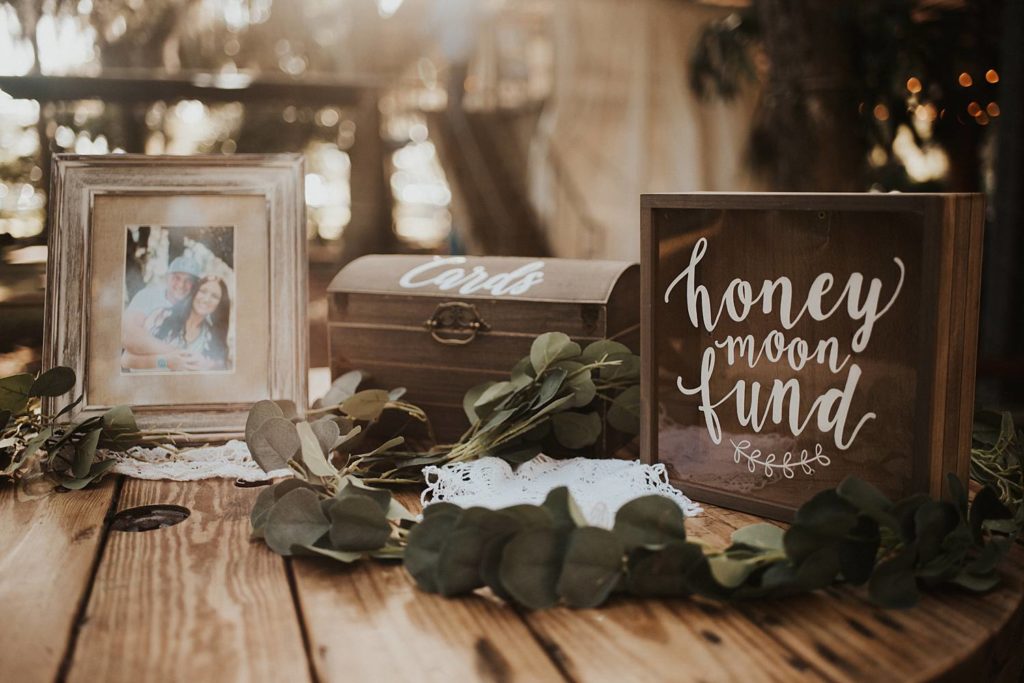Rustic barn wedding details for Okeechobee Florida wedding