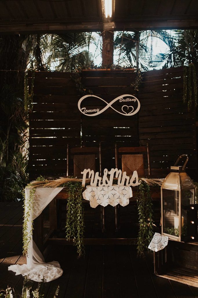 Rustic barn wedding details for Okeechobee Florida wedding