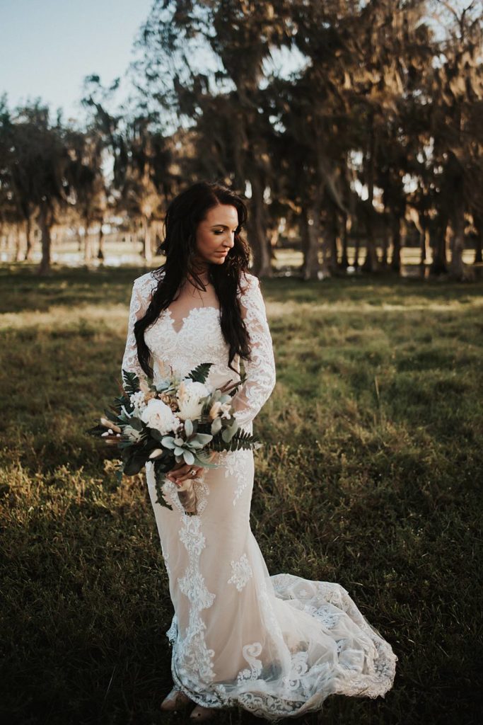 Western-inspired bridal portraits in pasture in okeechobee florida