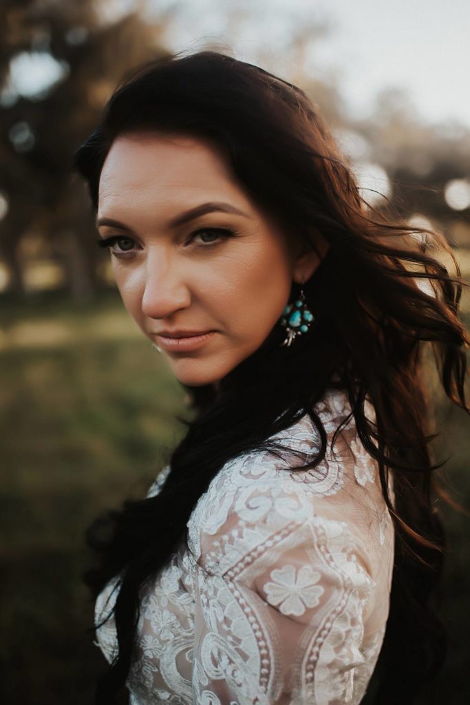 Western-inspired bridal portraits in pasture in okeechobee florida