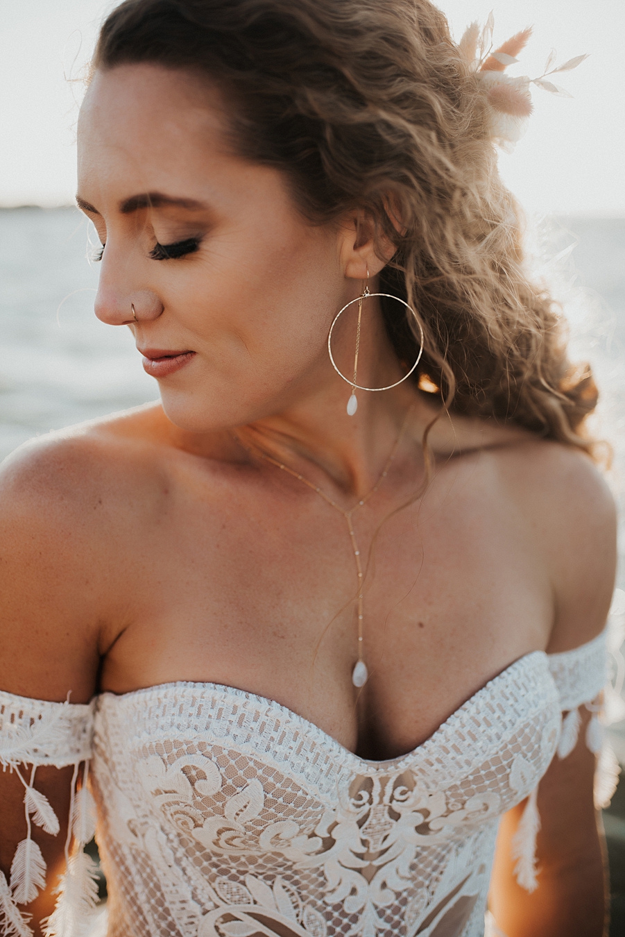 Bride with boho makeup and simple jewelry