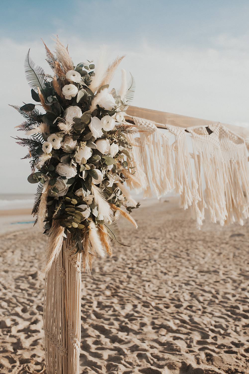 Beach arch floral detail